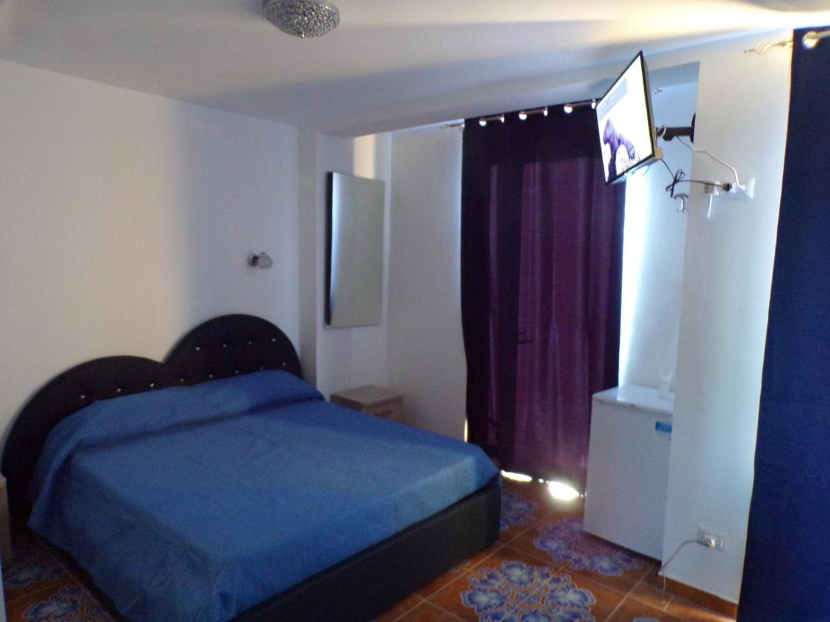 Nuova Aurora Rent Rooms Roccalumera Ngoại thất bức ảnh