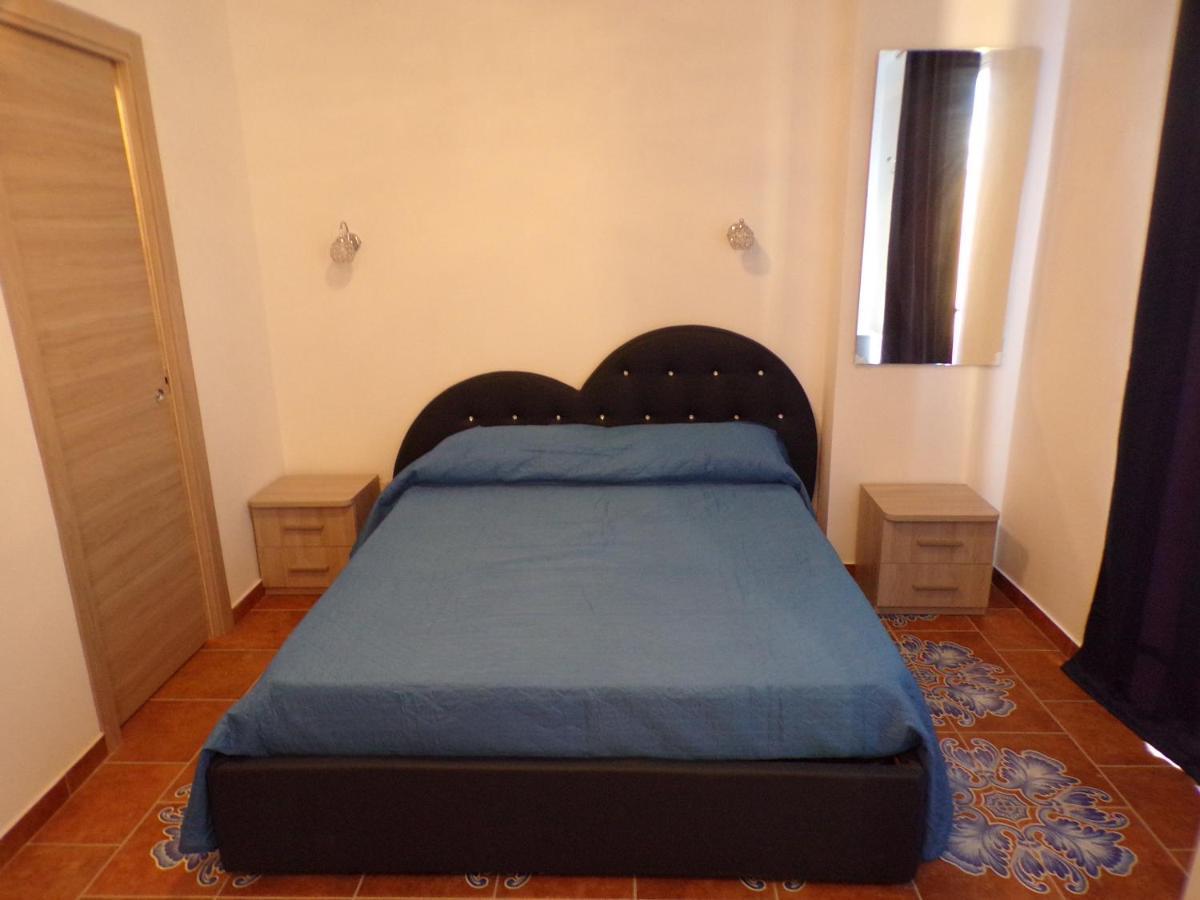 Nuova Aurora Rent Rooms Roccalumera Ngoại thất bức ảnh