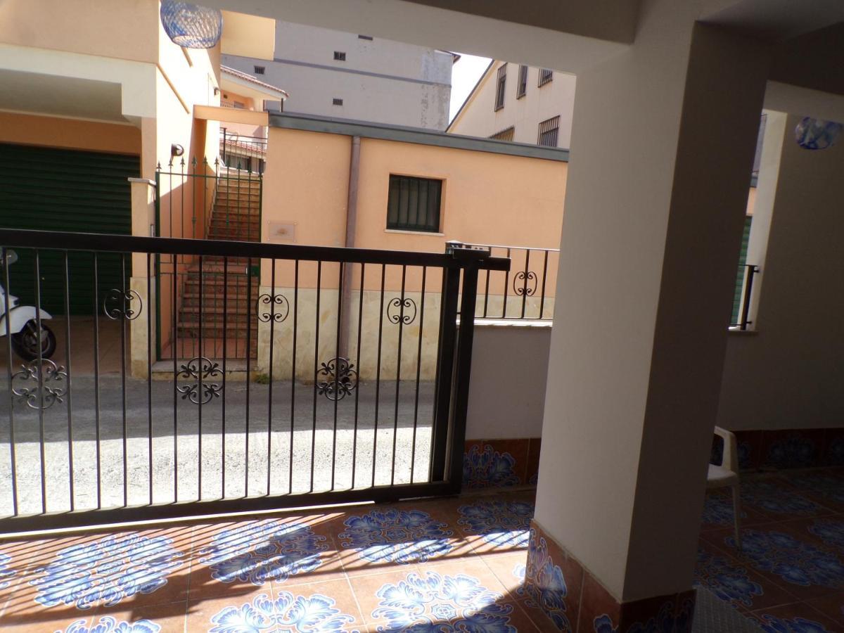 Nuova Aurora Rent Rooms Roccalumera Ngoại thất bức ảnh