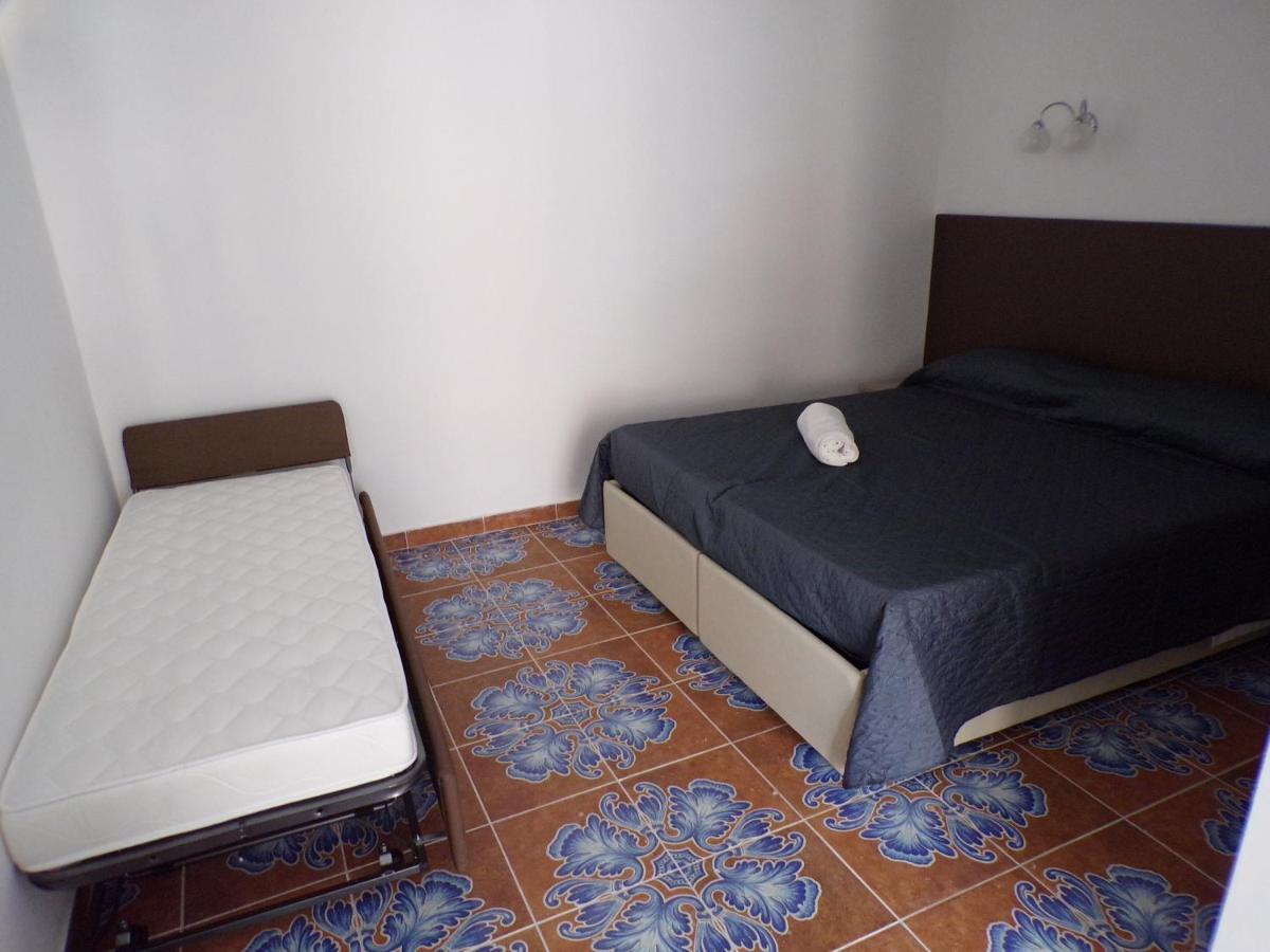 Nuova Aurora Rent Rooms Roccalumera Ngoại thất bức ảnh