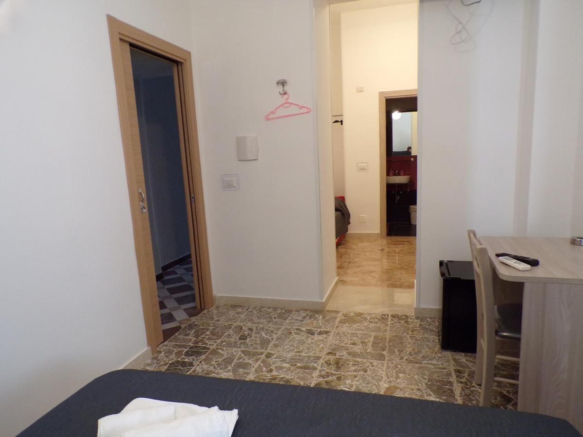 Nuova Aurora Rent Rooms Roccalumera Ngoại thất bức ảnh