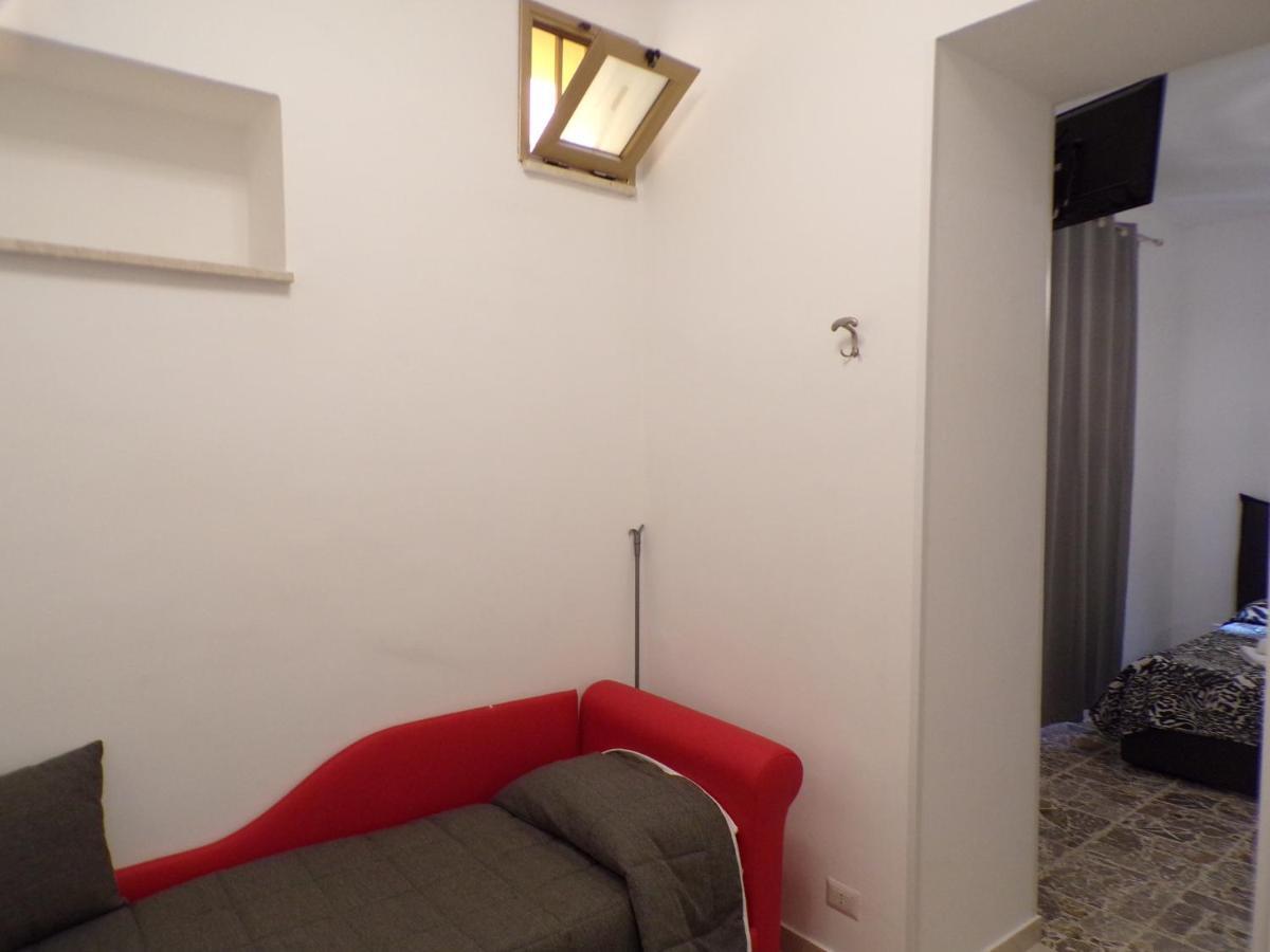 Nuova Aurora Rent Rooms Roccalumera Ngoại thất bức ảnh